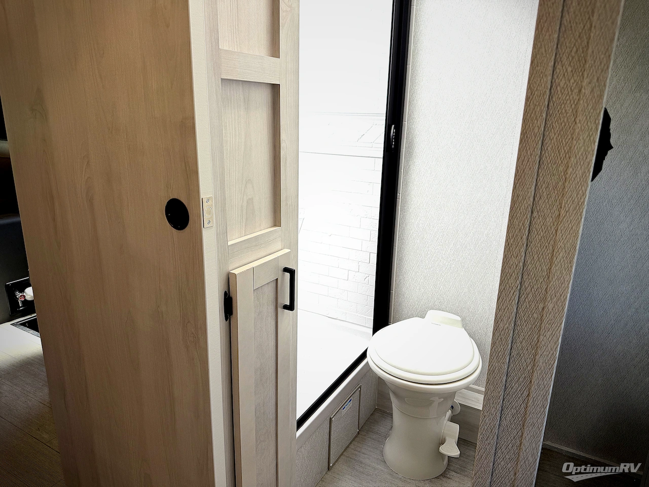 2025 East To West Entrada 2700NS Photo 11