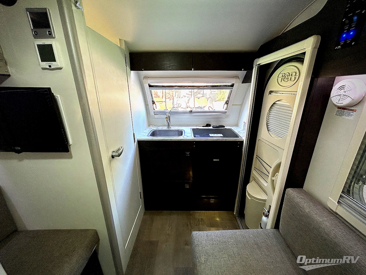 2022 nuCamp TAB 320 S Photo 5