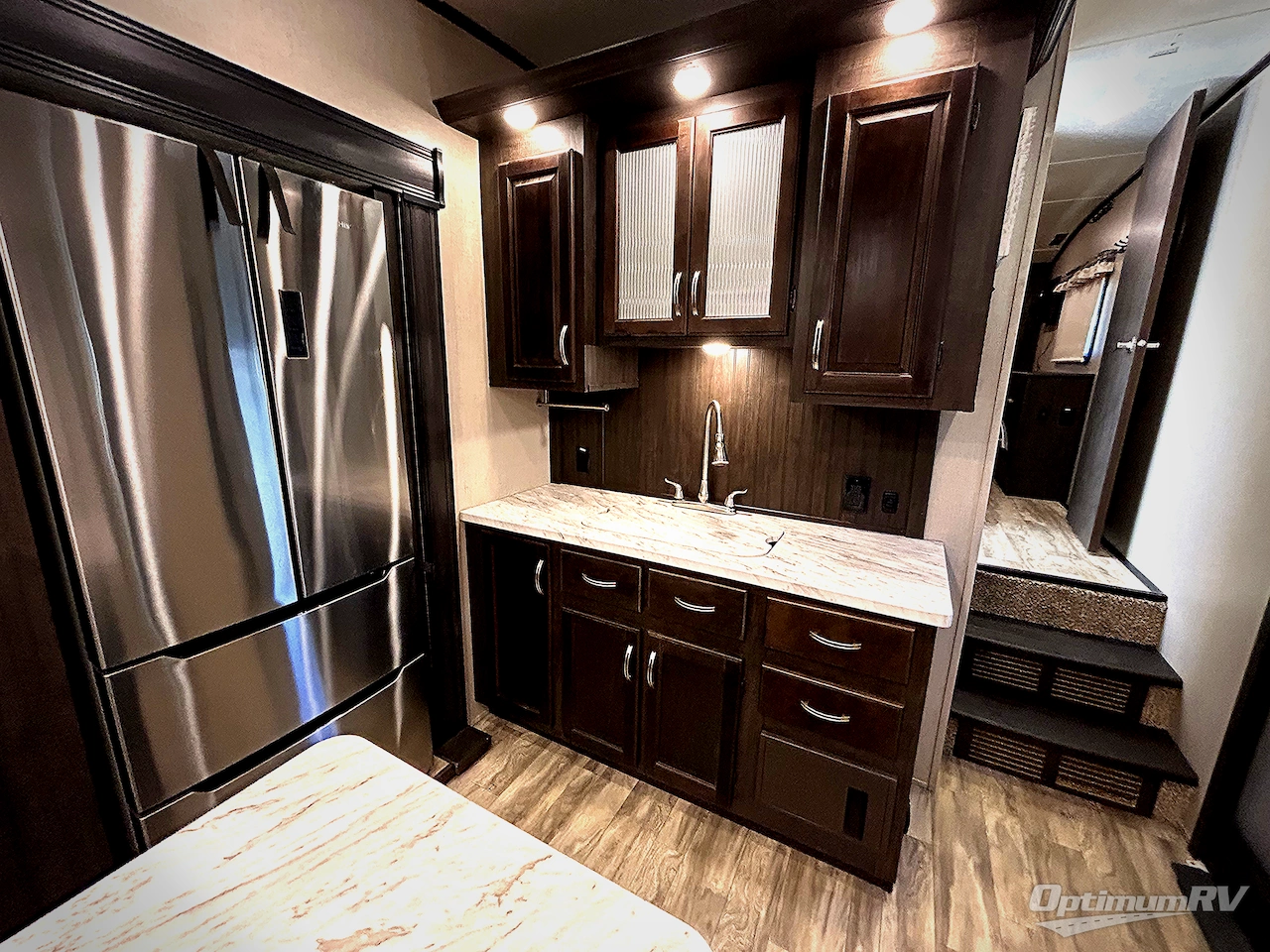 2020 Shasta Phoenix 381RE Photo 15
