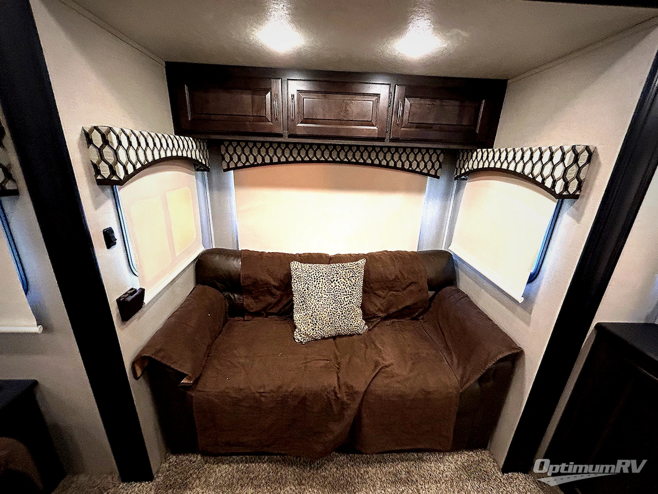 2020 Shasta Phoenix 381RE Photo 22