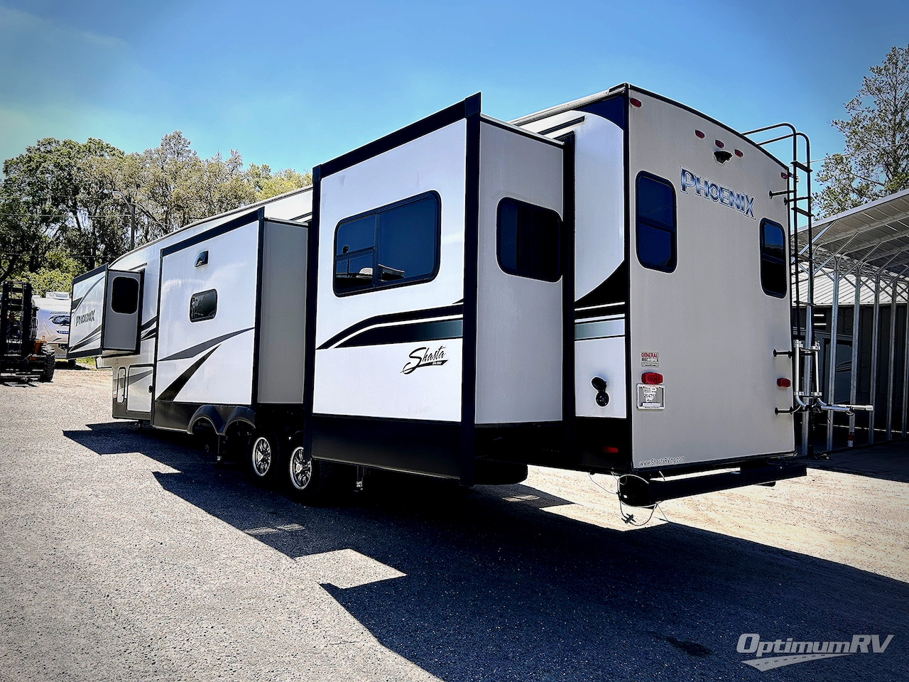 2020 Shasta Phoenix 381RE Photo 3