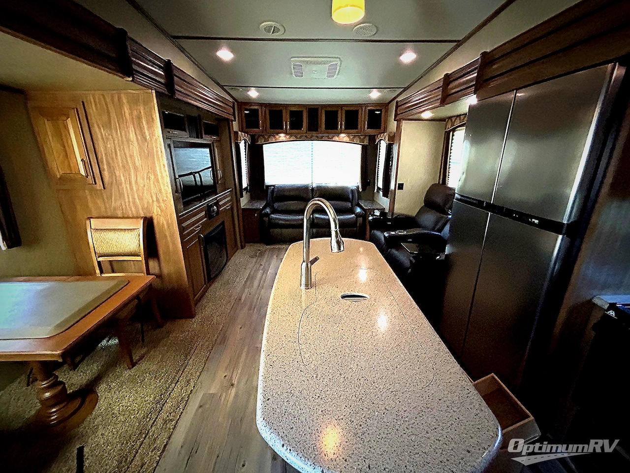 2016 Keystone Laredo 325RL Photo 4