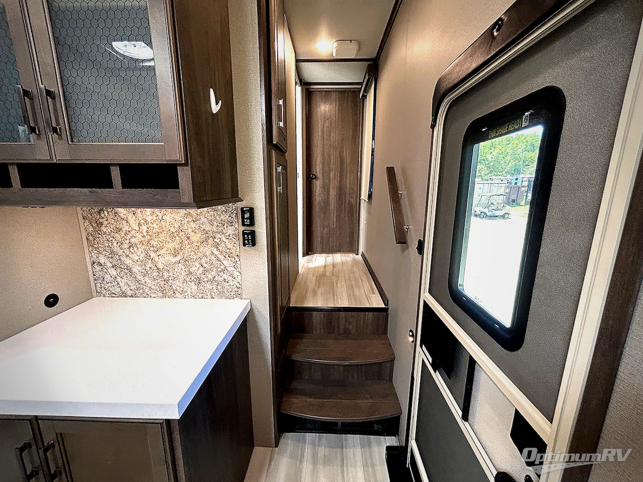 2021 Grand Design Solitude S-Class 2930RL Photo 5