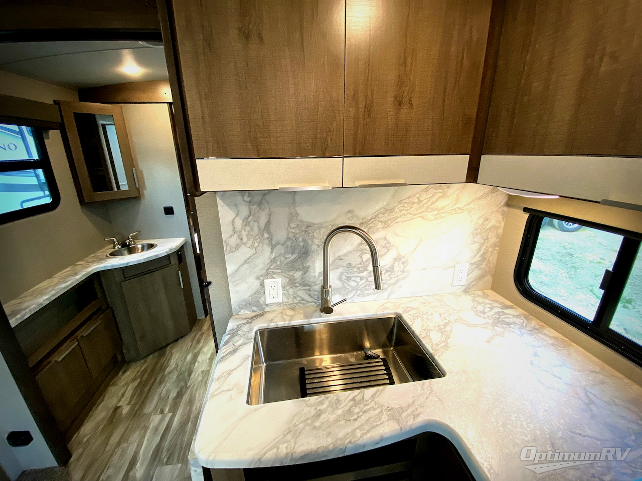 2021 Grand Design Imagine 2500RL Photo 8
