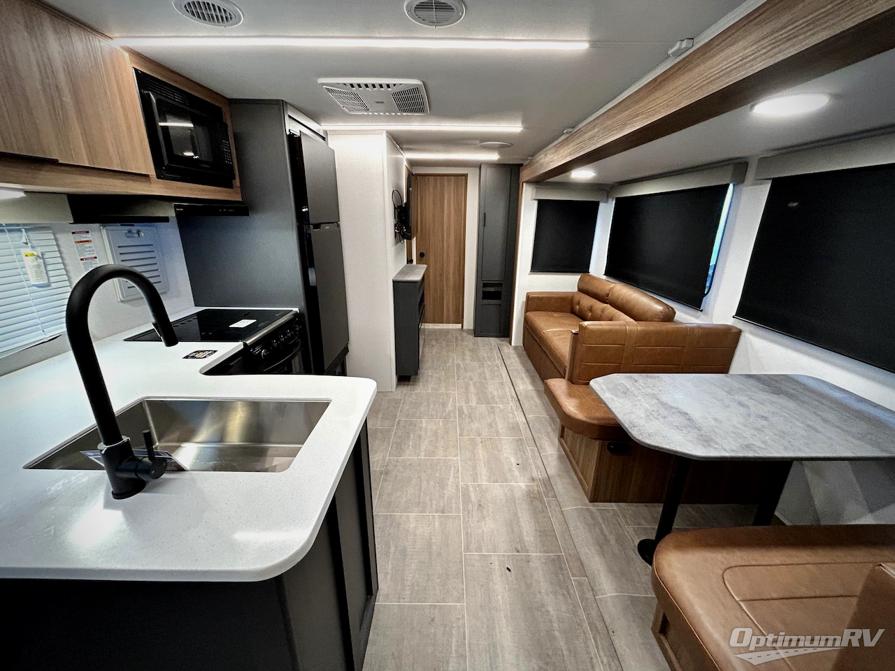 2025 Heartland Corterra 33.3BH Photo 4