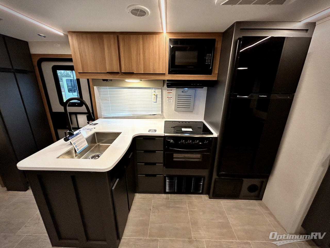 2025 Heartland Corterra 33.3BH Photo 6