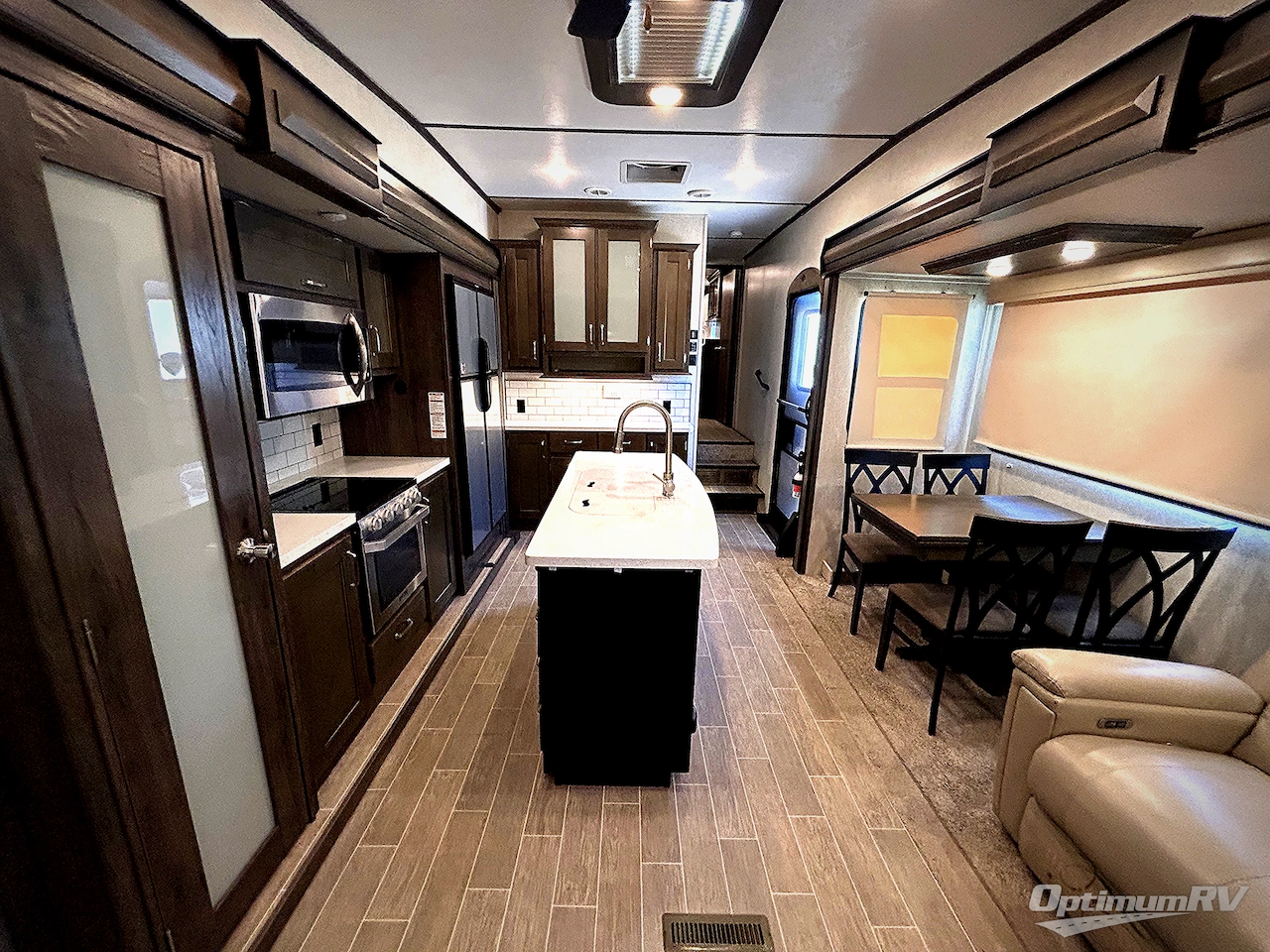 2019 Keystone Montana High Country 331RL Photo 5