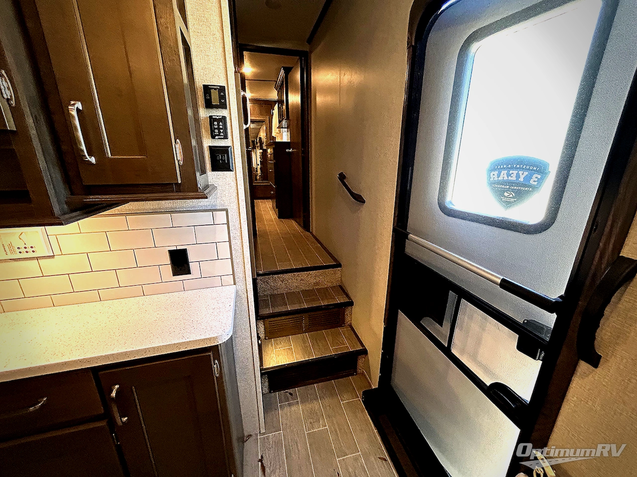 2019 Keystone Montana High Country 331RL Photo 7