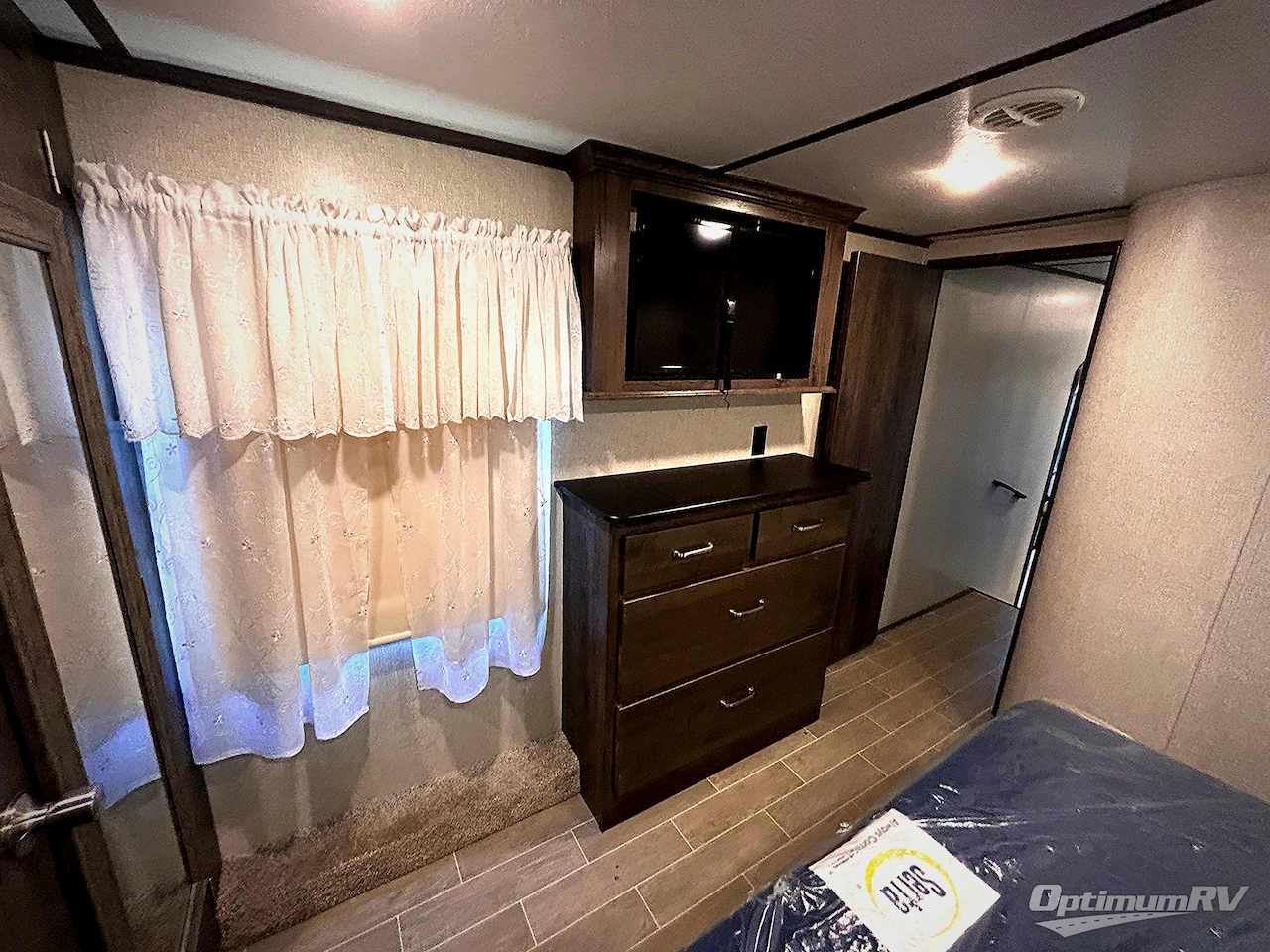 2019 Keystone Montana High Country 331RL Photo 11