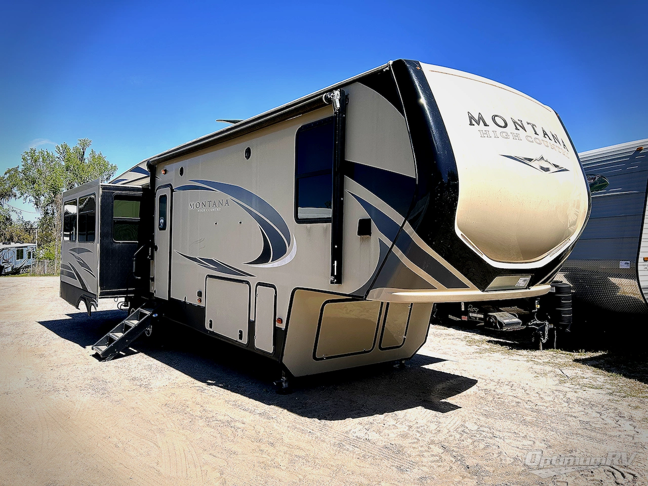 2019 Keystone Montana High Country 331RL Photo 1