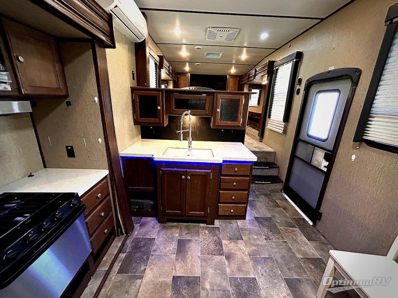 2018 Keystone Sprinter 3341FWFLS Photo 4