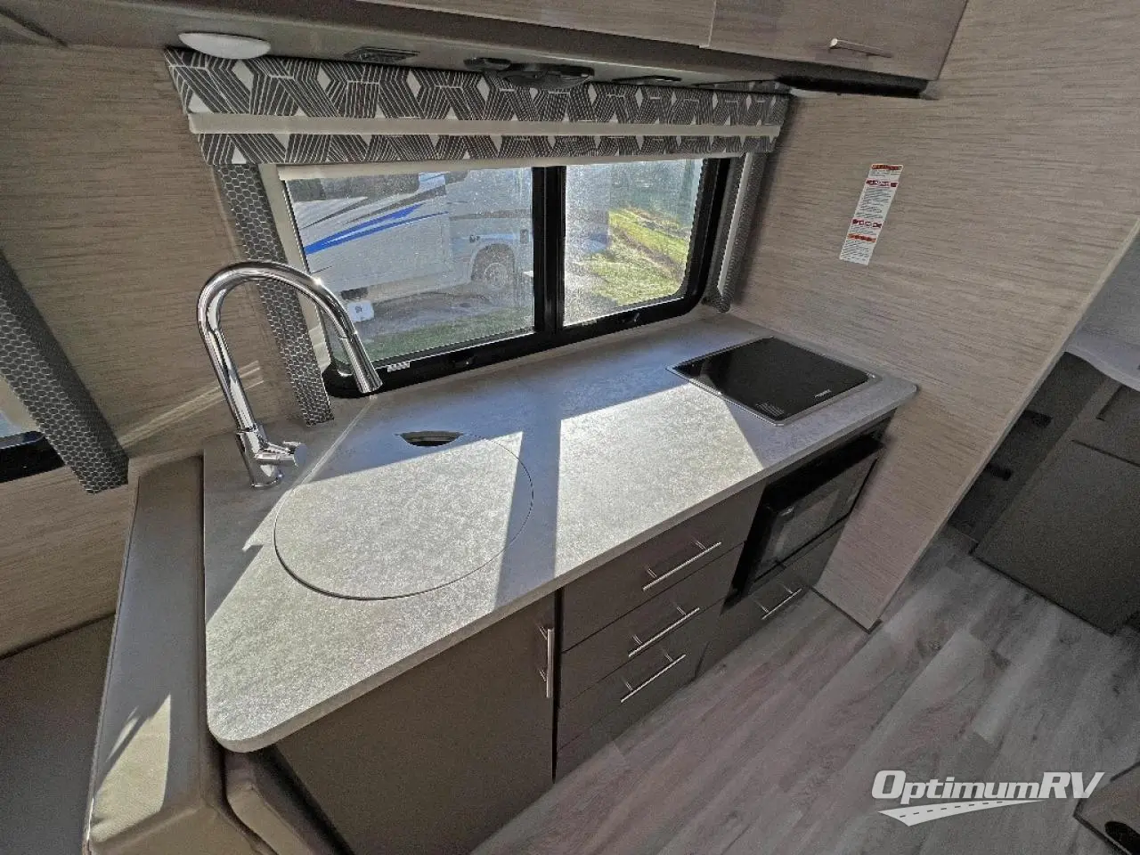 2023 Thor Axis 24.3 Photo 2