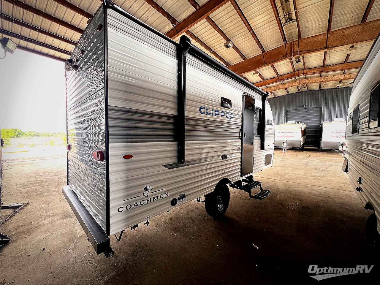 2025 Coachmen Clipper Cadet 17CFQ Photo 2