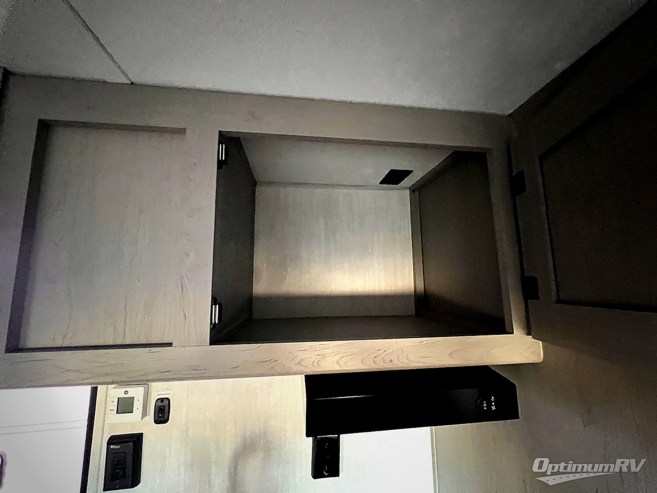 2025 Coachmen Clipper Cadet 17CFQ Photo 9