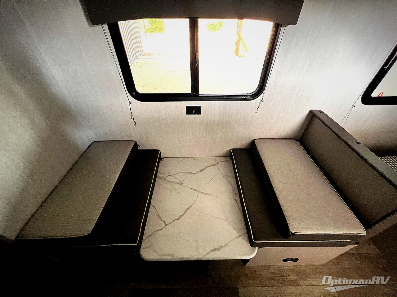 2025 Coachmen Clipper Cadet 17CFQ Photo 11