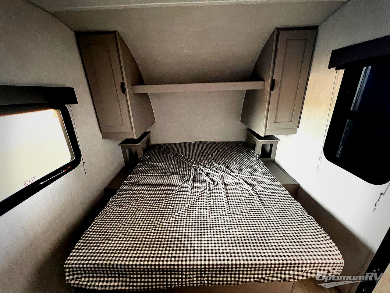2025 Coachmen Clipper Cadet 17CFQ Photo 12