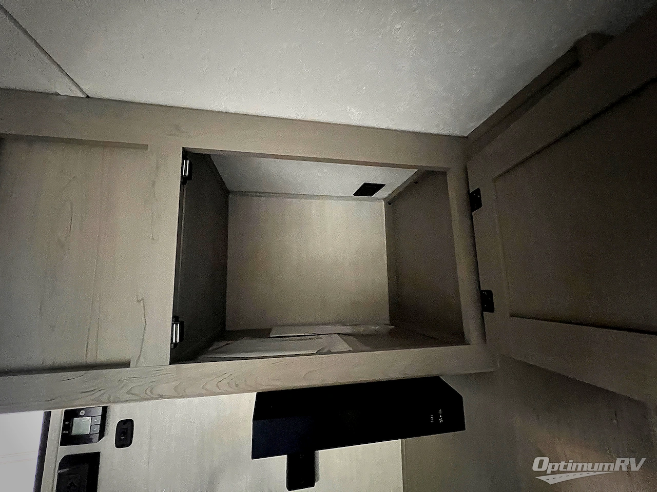 2025 Coachmen Clipper Cadet 17CFQ Photo 10