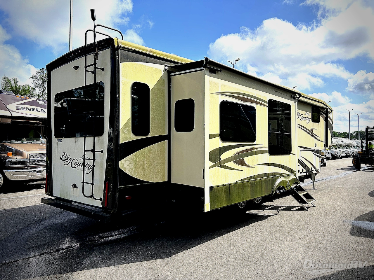 2017 Heartland Big Country 3560SS Photo 2