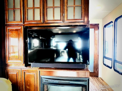 2018 Forest River Georgetown XL 377TS RV Photo 3