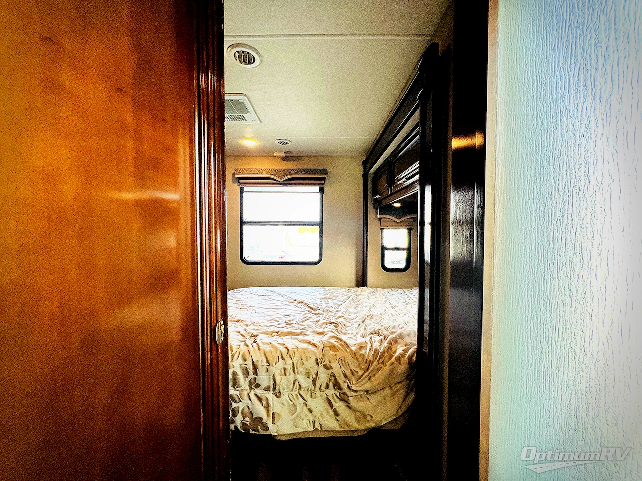 2018 Forest River Georgetown XL 377TS Photo 24