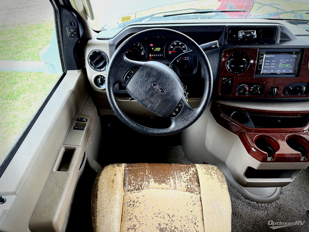 2014 Coachmen Leprechaun 319DS Ford 450 Photo 17