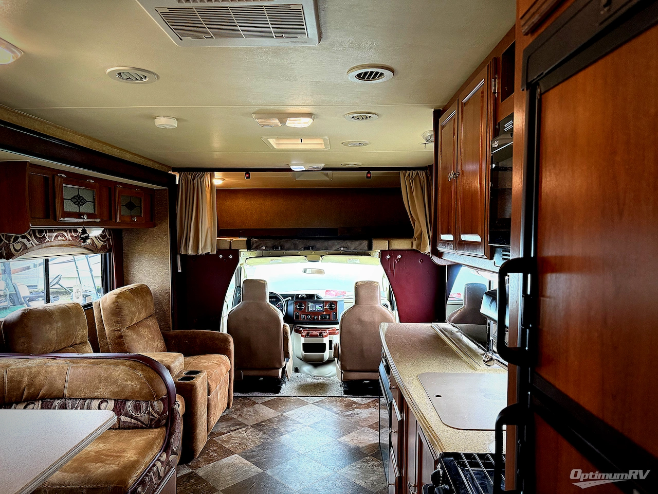 2014 Coachmen Leprechaun 319DS Ford 450 Photo 18