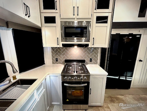 2025 Palomino Puma Destination 403LFT RV Photo 2