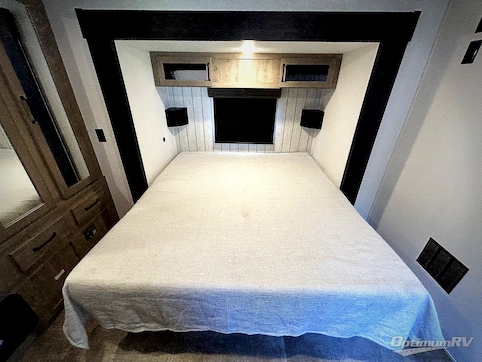 2025 Palomino Puma Destination 403LFT RV Photo 4