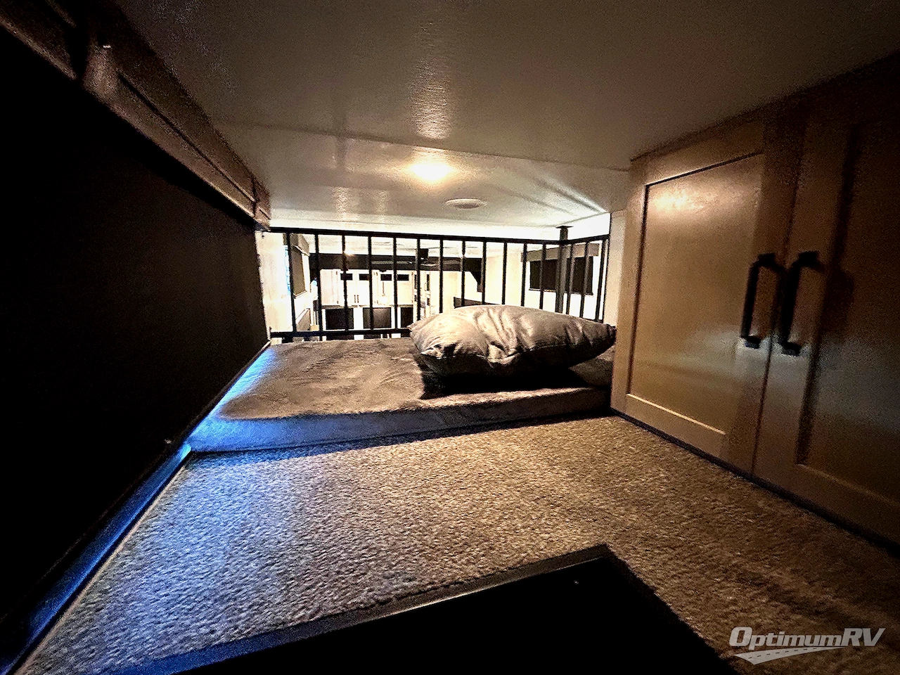 2025 Palomino Puma Destination 403LFT Photo 19