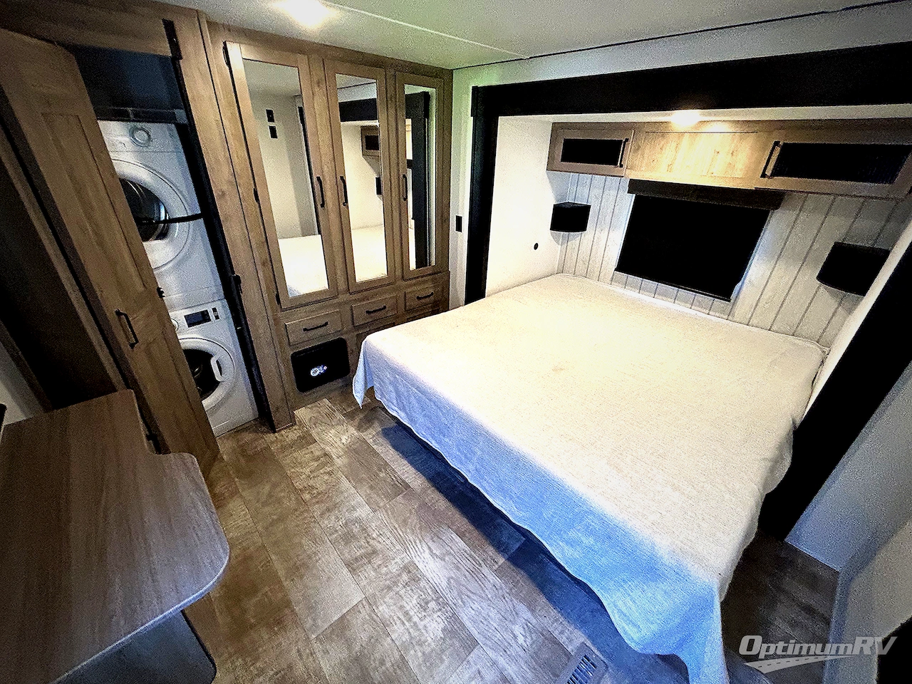 2025 Palomino Puma Destination 403LFT Photo 21