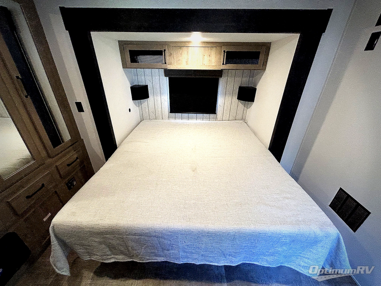 2025 Palomino Puma Destination 403LFT Photo 22