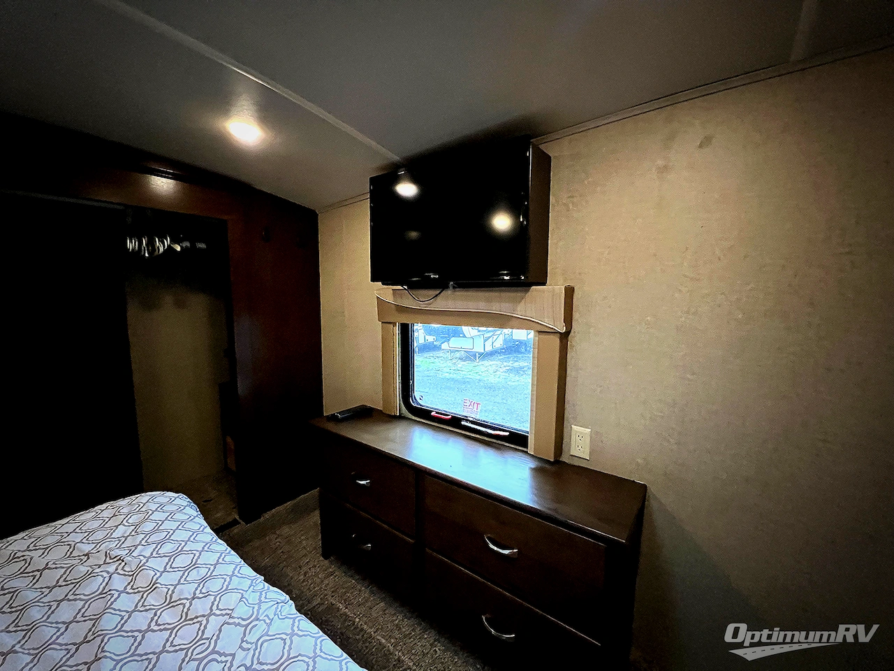 2016 Forest River Cedar Creek Silverback 29RE Photo 23