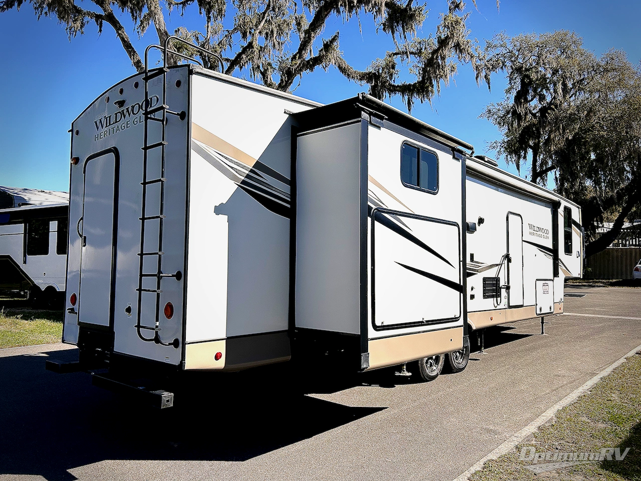 2022 Forest River Wildwood Heritage Glen 356QB Photo 2