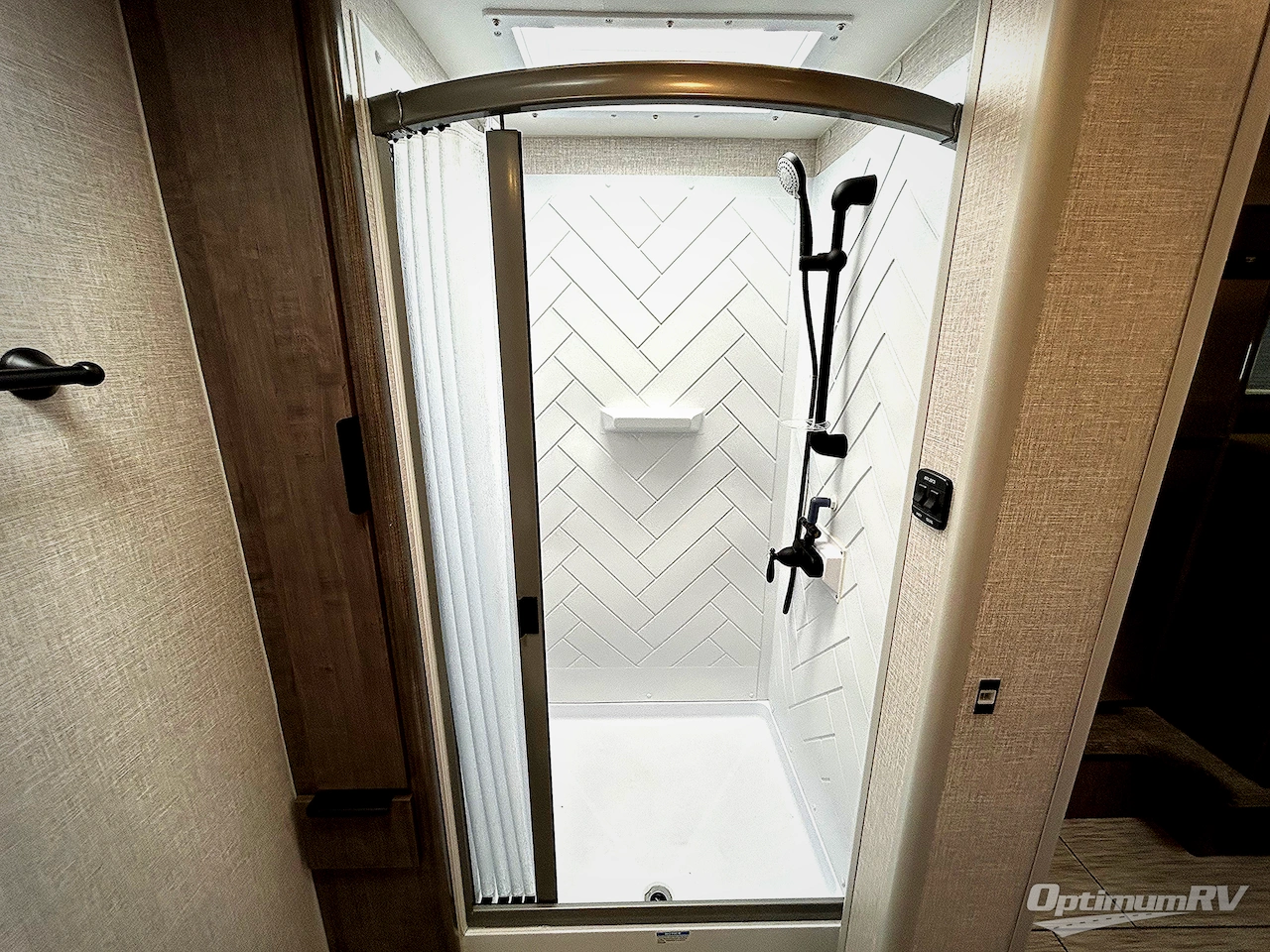 2025 Lance Lance Travel Trailers 2255 Photo 12