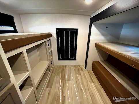 2025 Forest River Wildwood Heritage Glen 314BUD RV Photo 4