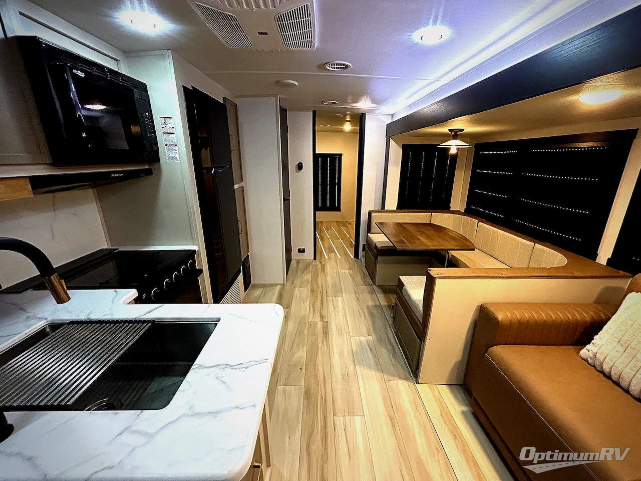 2025 Forest River Wildwood Heritage Glen 314BUD Photo 4
