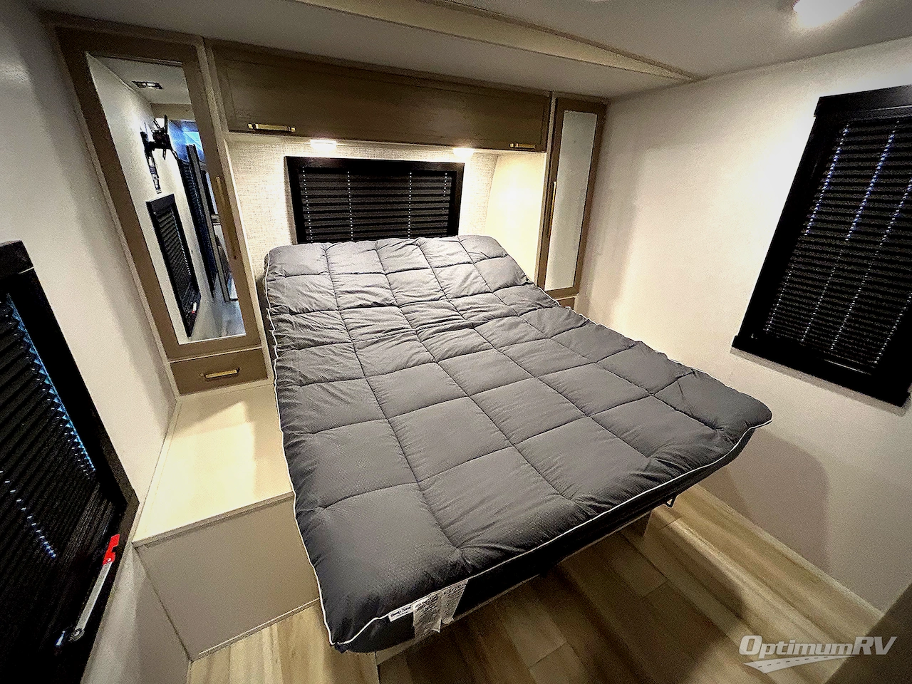2025 Forest River Wildwood Heritage Glen 314BUD Photo 8