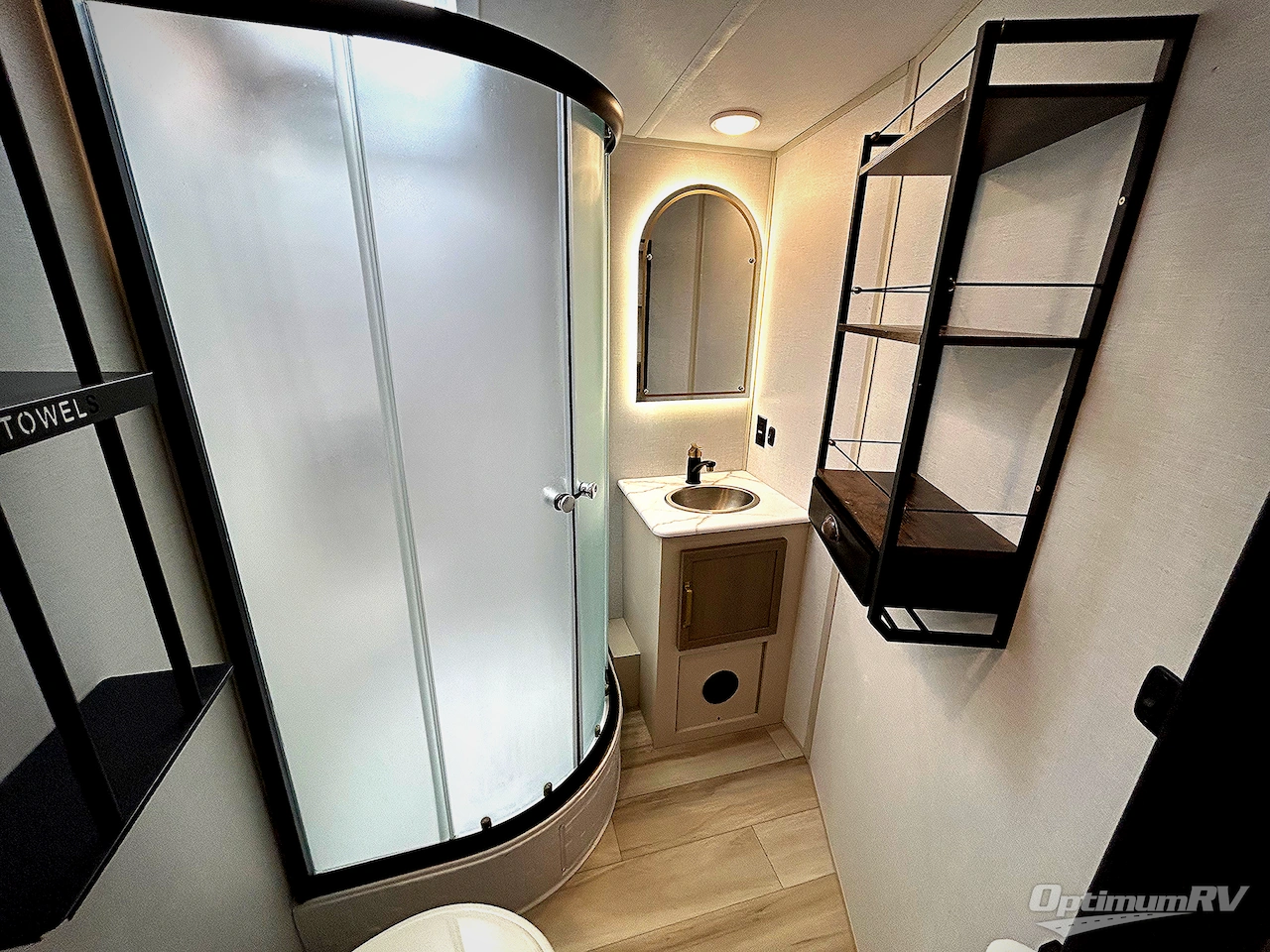 2025 Forest River Wildwood Heritage Glen 314BUD Photo 9