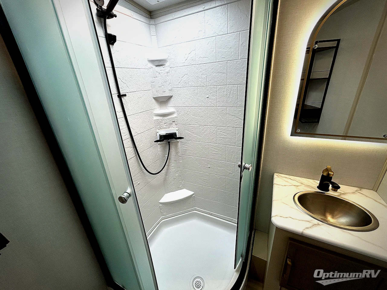 2025 Forest River Wildwood Heritage Glen 314BUD Photo 10