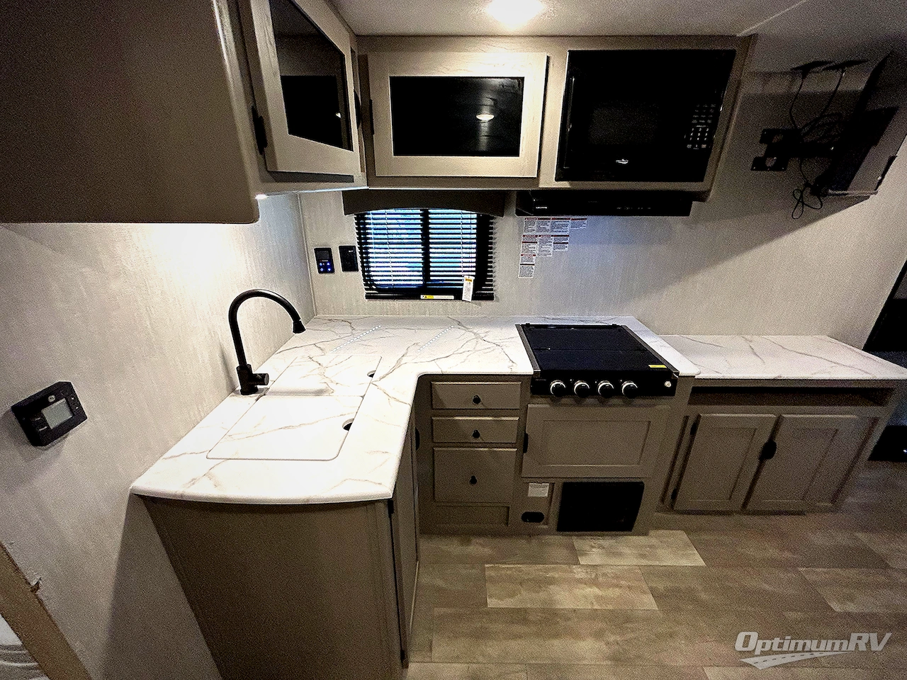 2025 Forest River Viking 6K Series 262BHS Photo 10