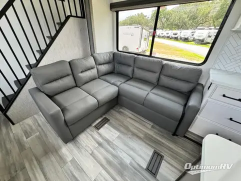 2025 Keystone Retreat 391CLDL RV Photo 2