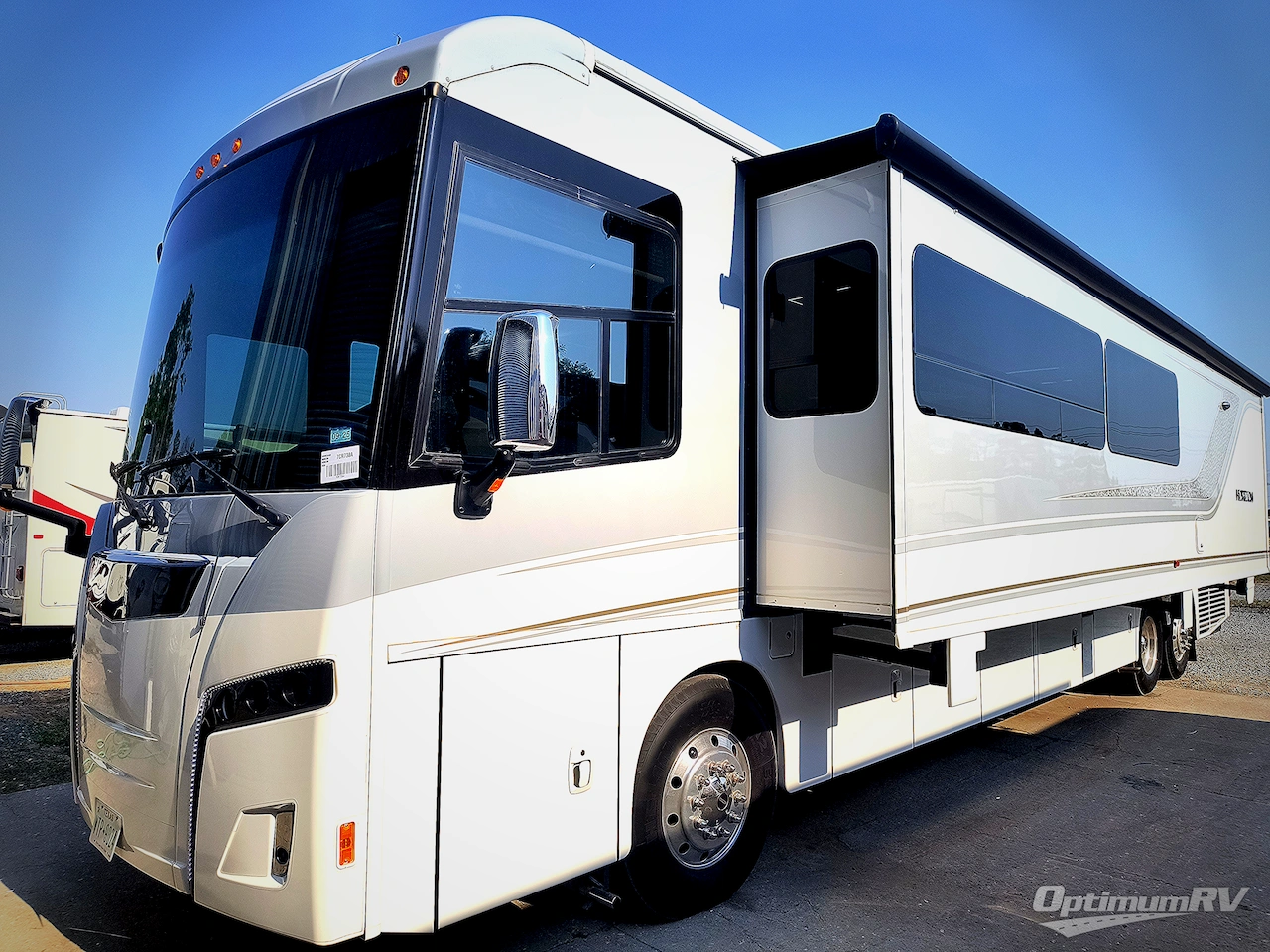 2020 Winnebago Horizon 42Q Photo 4