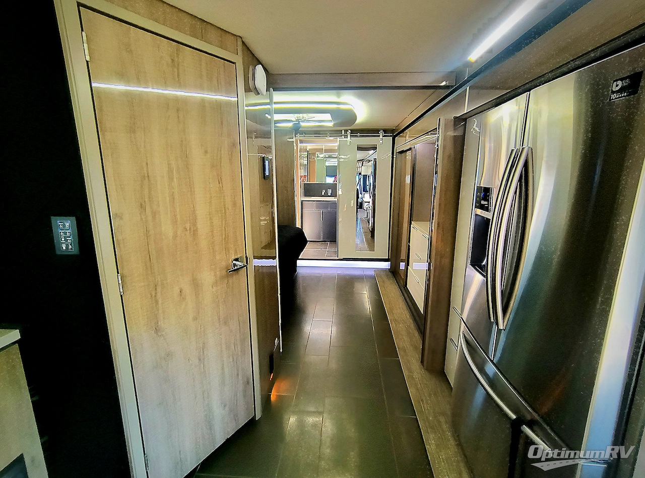 2020 Winnebago Horizon 42Q Photo 15