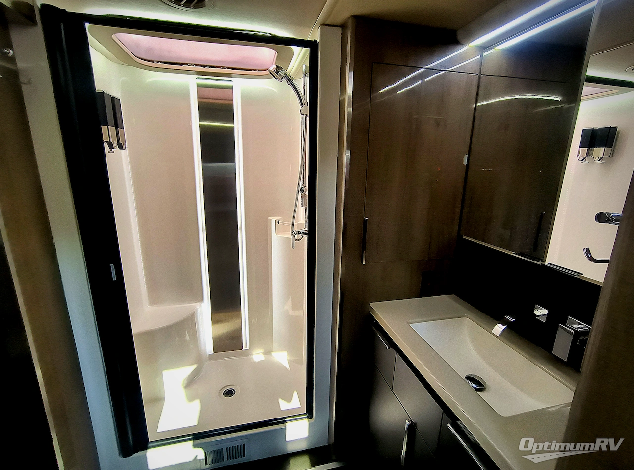 2020 Winnebago Horizon 42Q Photo 21