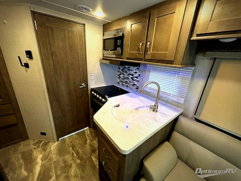 2024 Gulf Stream Yellowstone 5210 RV Photo 4