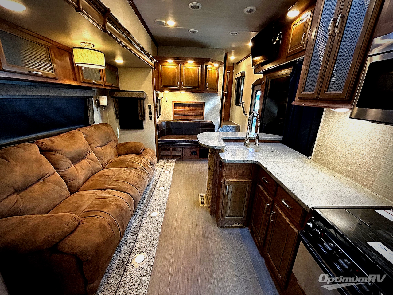 2017 Heartland Gateway 3700PTB Photo 5