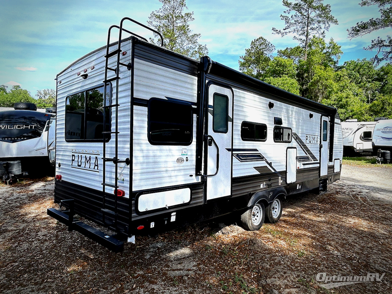 2023 Palomino Puma 26RLS Photo 2