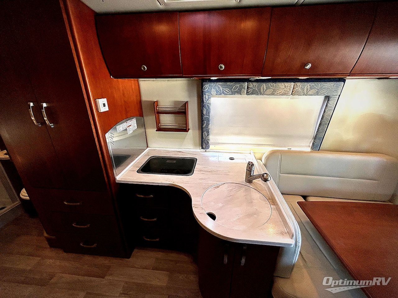 2014 Leisure Travel Serenity 24CB Photo 7