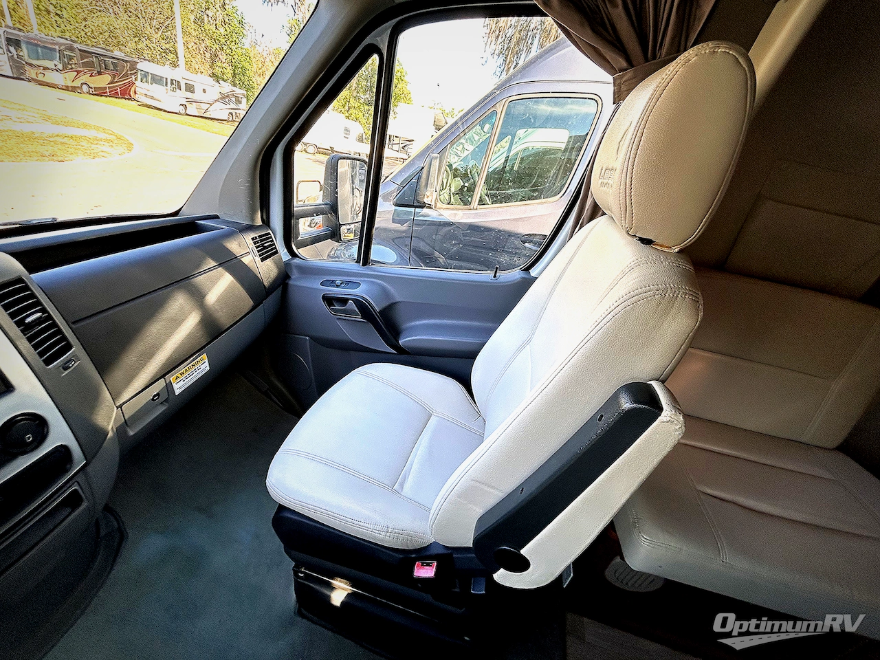 2014 Leisure Travel Serenity 24CB Photo 3