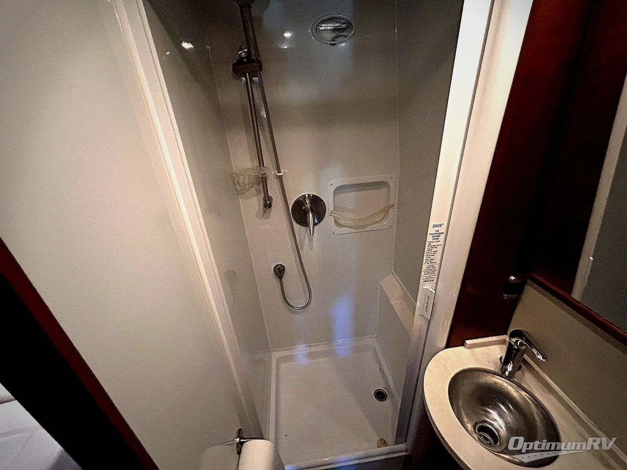 2014 Leisure Travel Serenity 24CB Photo 13